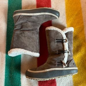 GUC Merrell Winter Boots. Women’s sz 8.5